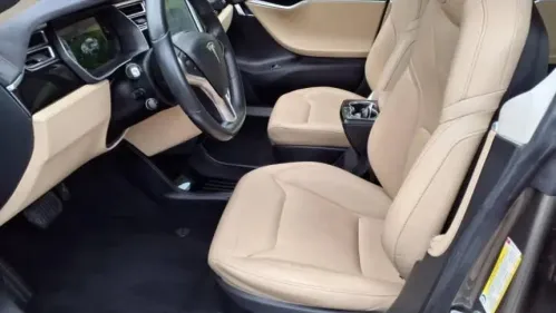 2015 Tesla Model S - Images - 16