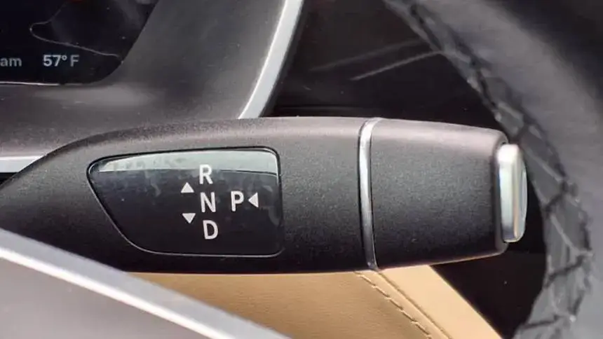 2015 Tesla Model S - Images - 24