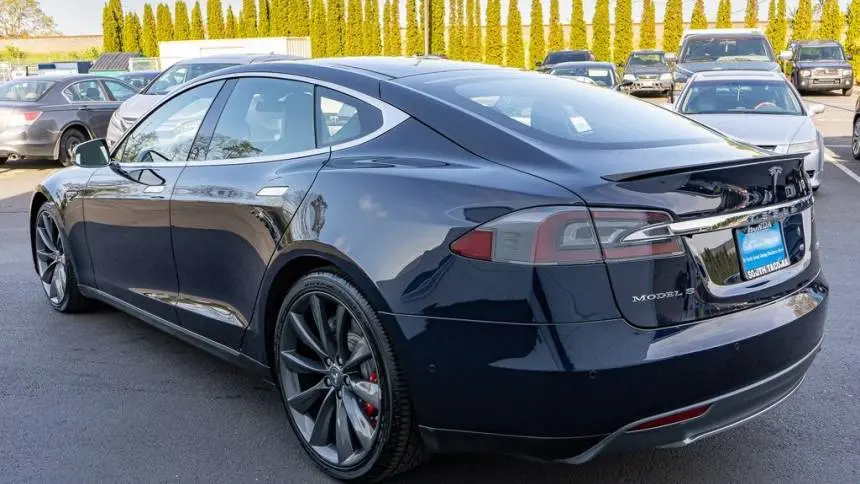 2014 Tesla Model S 5YJSA1H20EFP63436