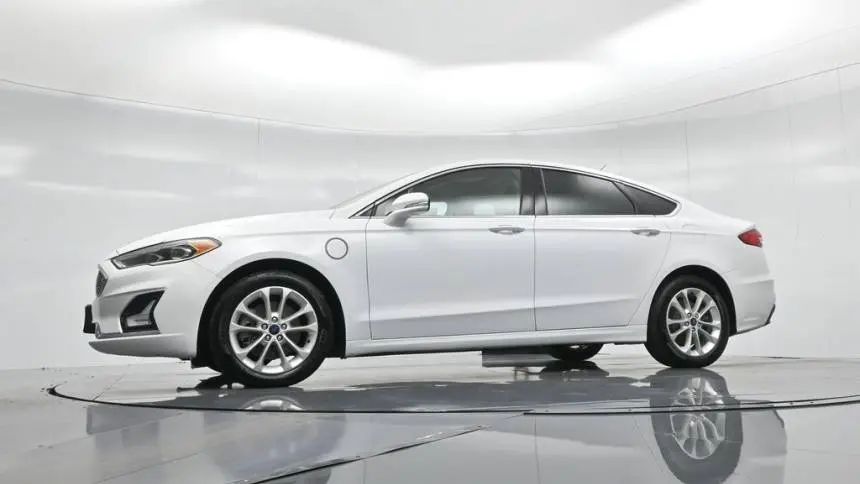 2019 Ford Fusion Energi 3FA6P0SU5KR176153