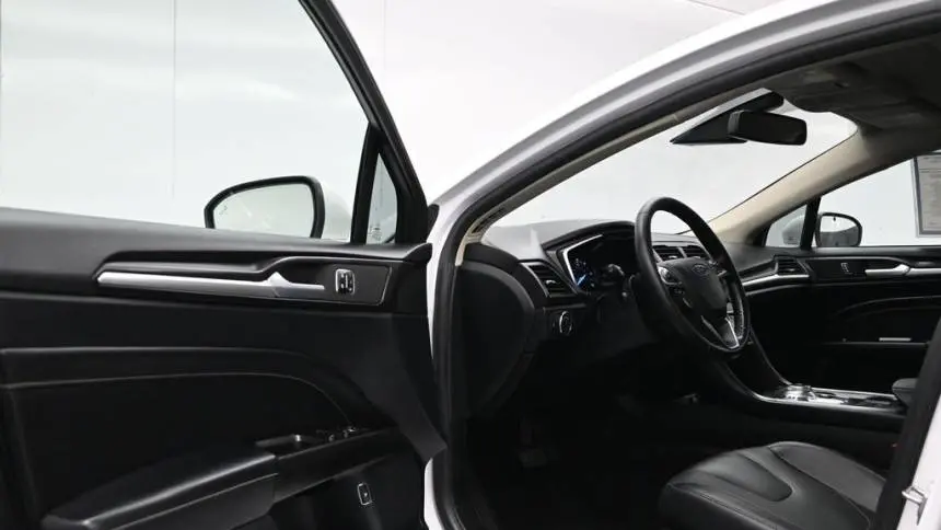 2019 Ford Fusion Energi 3FA6P0SU5KR176153