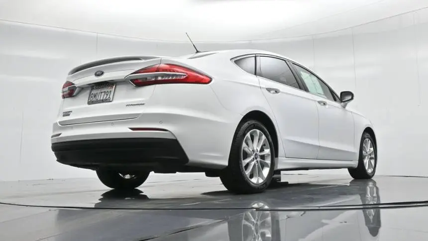 2019 Ford Fusion Energi 3FA6P0SU5KR176153