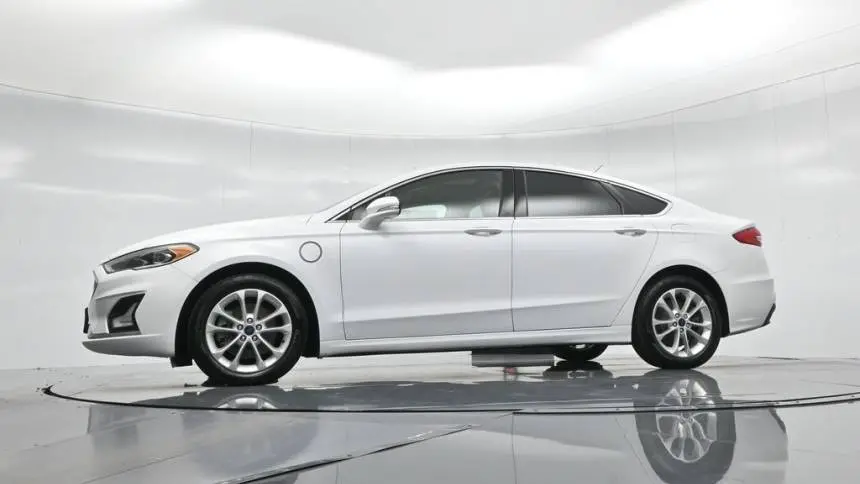 2019 Ford Fusion Energi 3FA6P0SU5KR176153