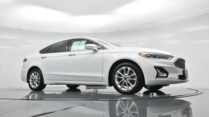 2019 Ford Fusion Energi 3FA6P0SU5KR176153