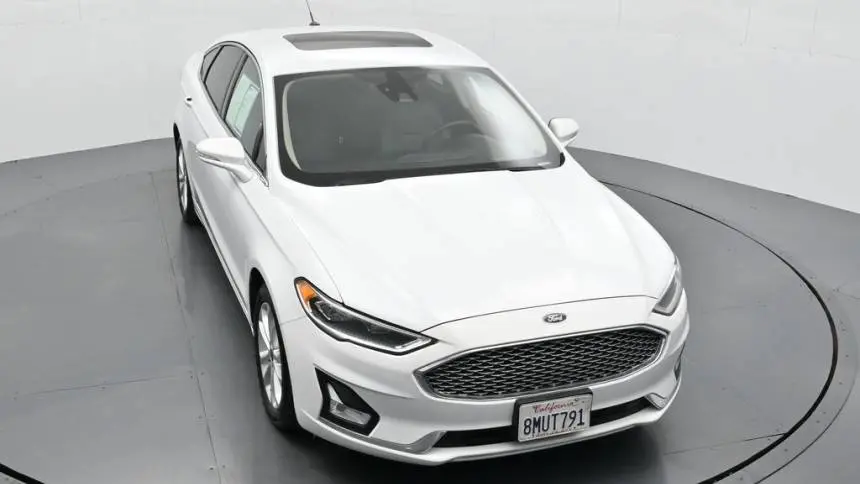 2019 Ford Fusion Energi 3FA6P0SU5KR176153