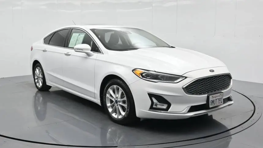 2019 Ford Fusion Energi 3FA6P0SU5KR176153