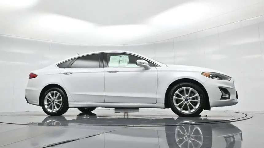 2019 Ford Fusion Energi 3FA6P0SU5KR176153