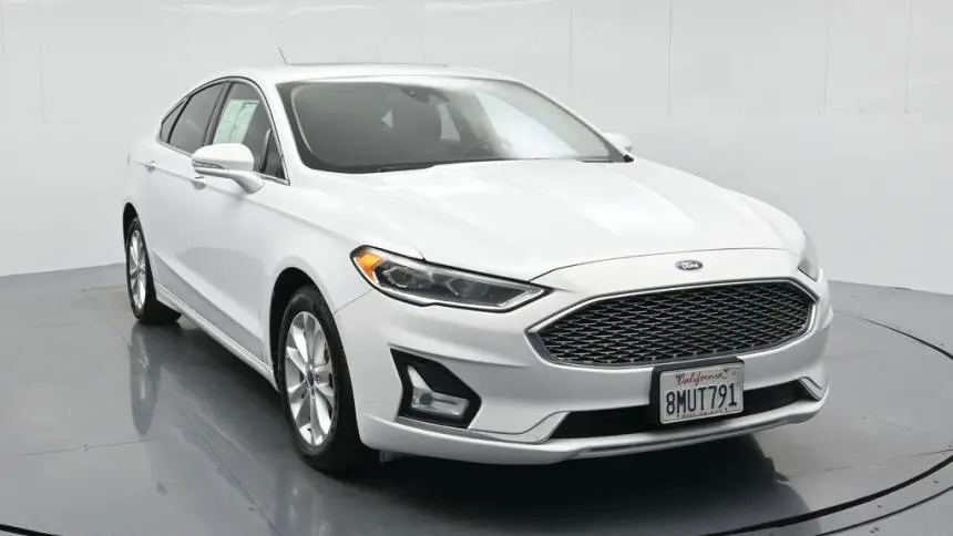2019 Ford Fusion Energi 3FA6P0SU5KR176153