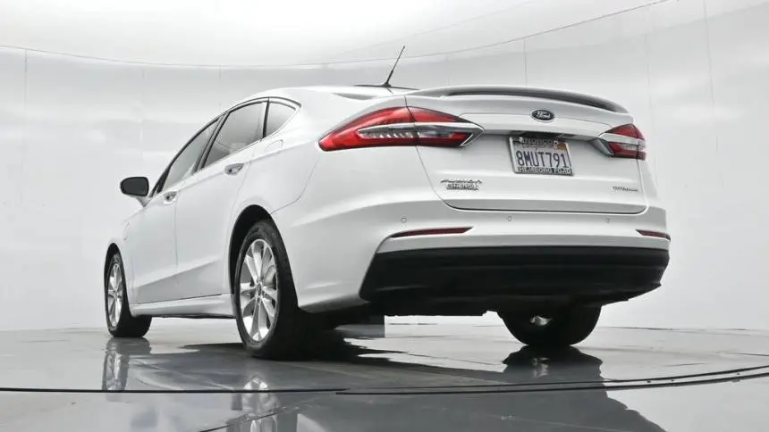 2019 Ford Fusion Energi 3FA6P0SU5KR176153