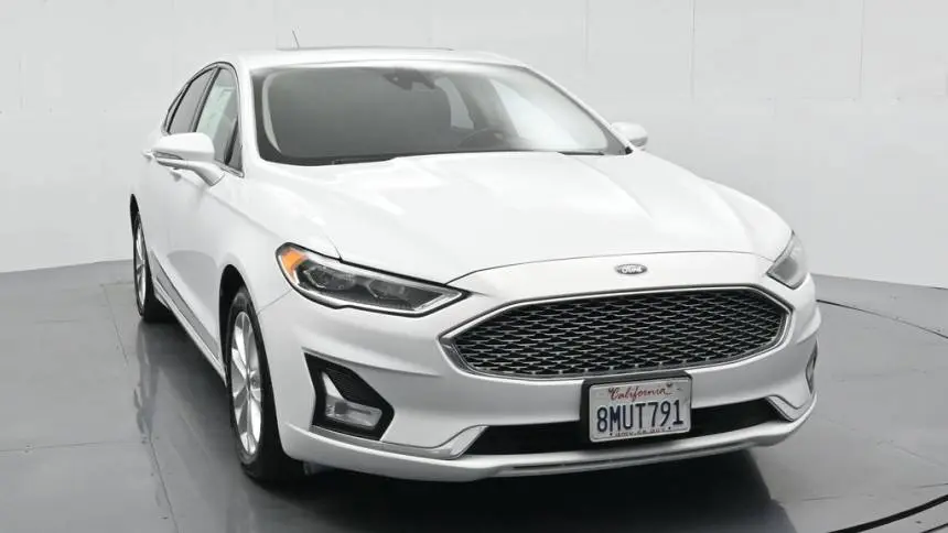 2019 Ford Fusion Energi 3FA6P0SU5KR176153
