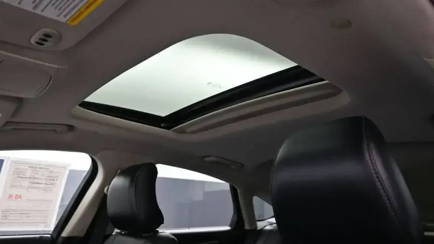 2019 Ford Fusion Energi - Images - 19