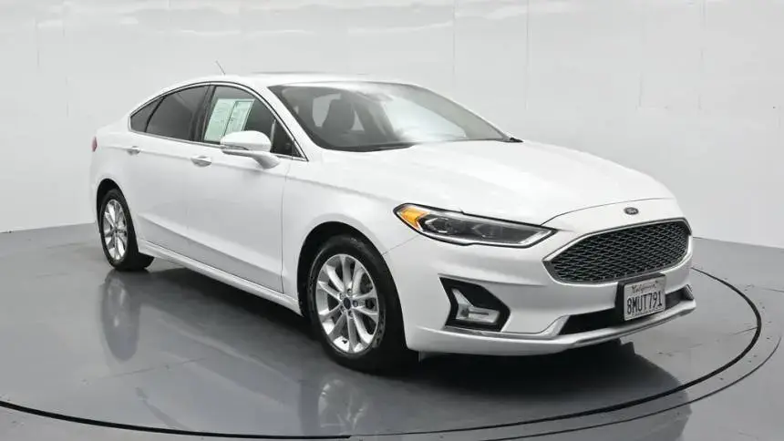 2019 Ford Fusion Energi - Images - 56