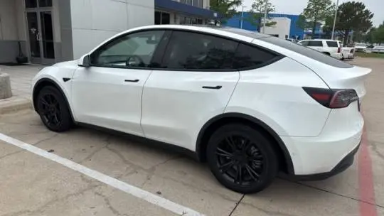 2020 Tesla Model Y 5YJYGDEE7LF021296