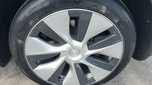 2020 Tesla Model Y 5YJYGDEE1LF046274