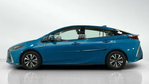 2017 Toyota Prius Prime - Images - 2