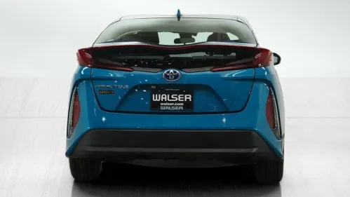 2017 Toyota Prius Prime - Images - 4