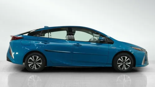 2017 Toyota Prius Prime - Images - 6