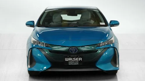 2017 Toyota Prius Prime - Images - 8
