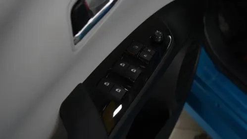 2017 Toyota Prius Prime - Images - 17