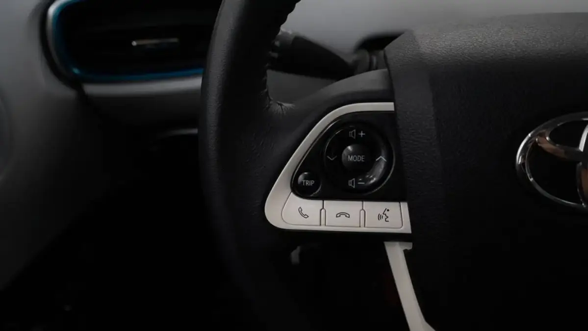 2017 Toyota Prius Prime - Images - 21