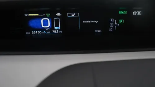 2017 Toyota Prius Prime - Images - 23