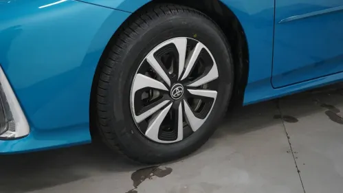 2017 Toyota Prius Prime - Images - 26