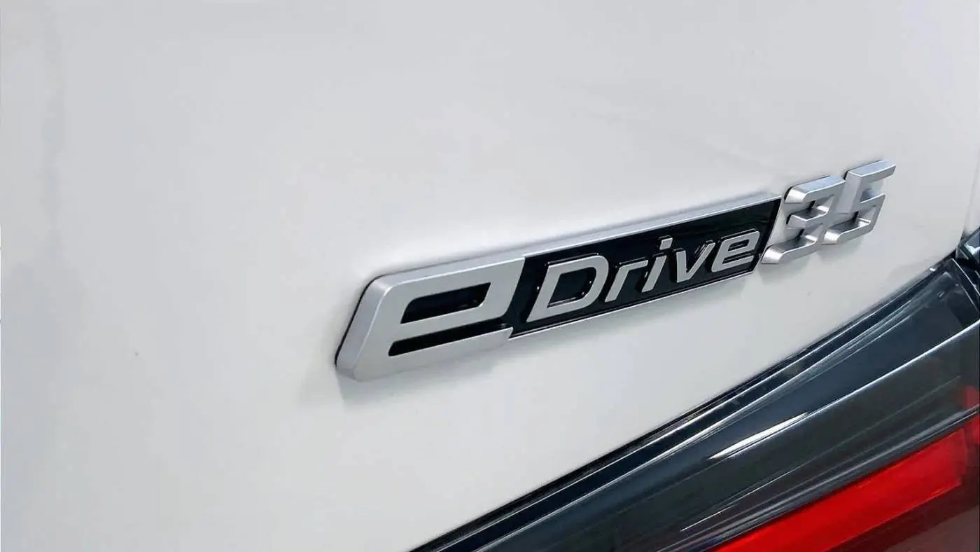 2023 BMW i4 WBY43AW03PFR28039
