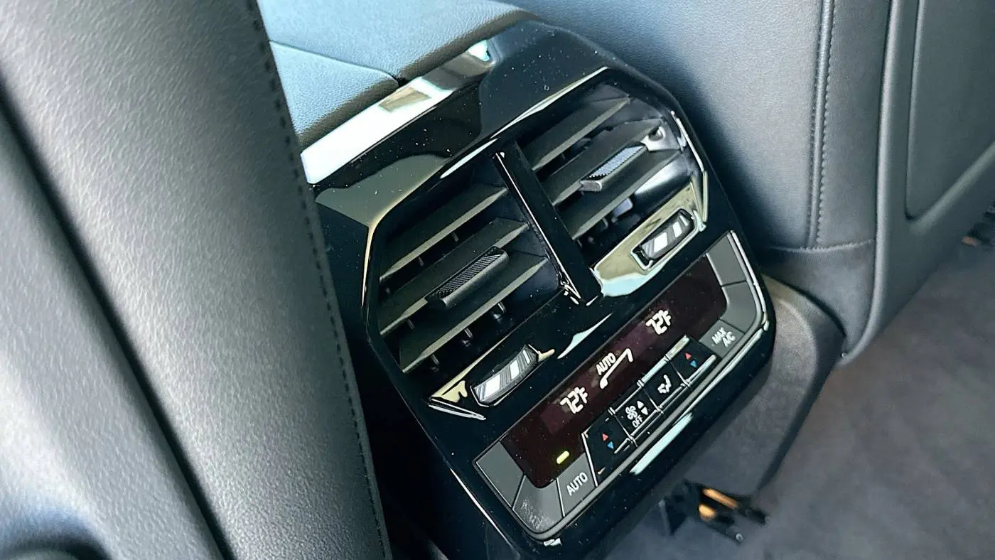 2025 BMW iX WB523CF0XSCU03988