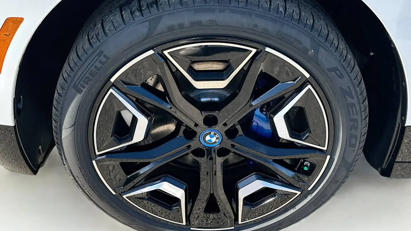 2025 BMW iX WB523CF0XSCU03988