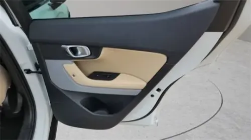 2022 Polestar 2 - Images - 33