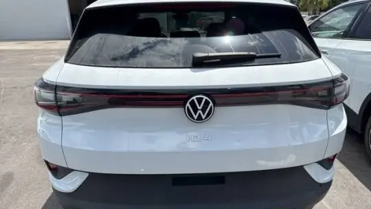 2021 Volkswagen ID.4 WVGTMPE23MP044927