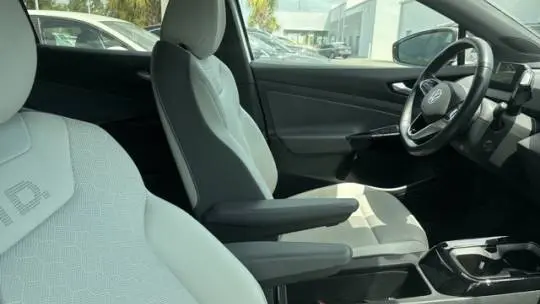 2021 Volkswagen ID.4 WVGTMPE23MP044927