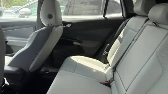 2021 Volkswagen ID.4 WVGTMPE23MP044927