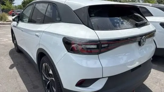2021 Volkswagen ID.4 WVGTMPE23MP044927