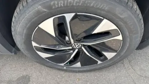 2021 Volkswagen ID.4 WVGTMPE23MP044927