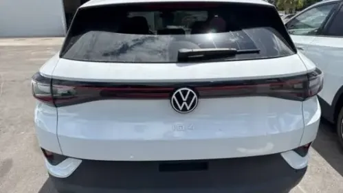 2021 Volkswagen ID.4 WVGTMPE23MP044927