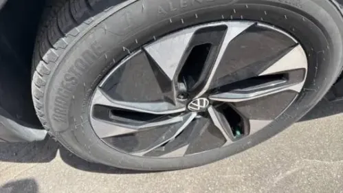2021 Volkswagen ID.4 WVGTMPE23MP044927