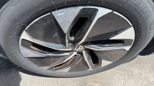 2021 Volkswagen ID.4 WVGTMPE23MP044927