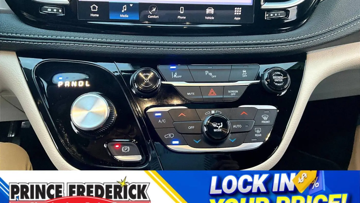 2023 Chrysler Pacifica 2C4RC1L74PR622422