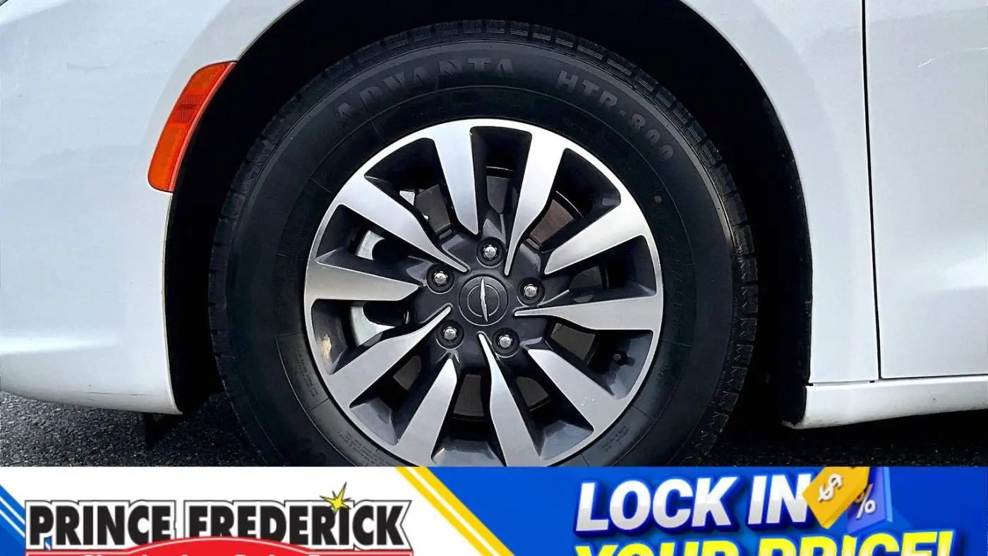 2023 Chrysler Pacifica 2C4RC1L74PR622422