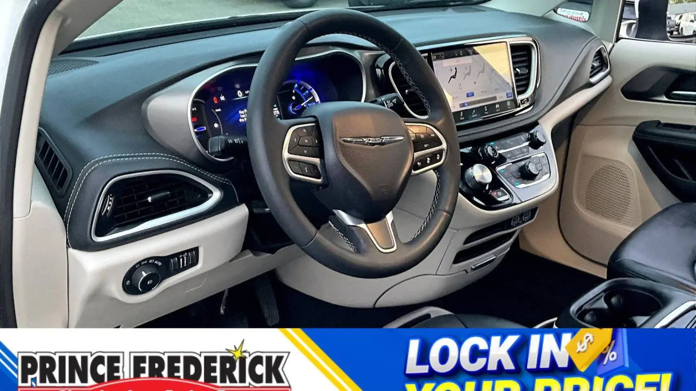 2023 Chrysler Pacifica 2C4RC1L74PR622422