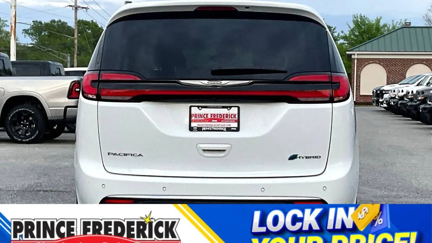 2023 Chrysler Pacifica 2C4RC1L74PR622422
