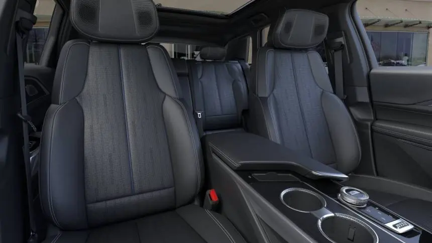 2024 Cadillac Lyriq 1GYKPRRK8RZ115882