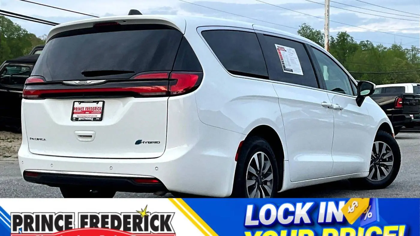 2023 Chrysler Pacifica 2C4RC1L74PR622422