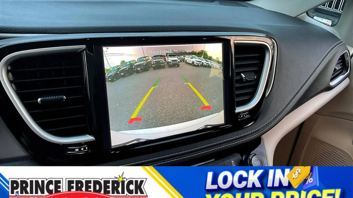 2023 Chrysler Pacifica 2C4RC1L74PR622422
