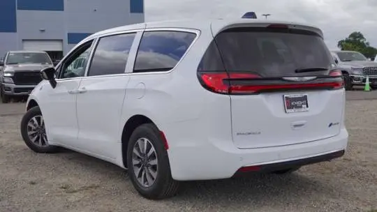 2025 Chrysler Pacifica 2C4RC1S77SR550044