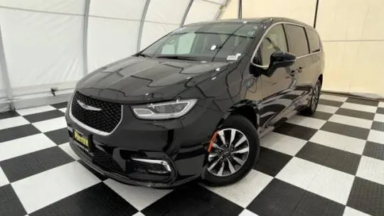 2023 Chrysler Pacifica 2C4RC1L77PR631079