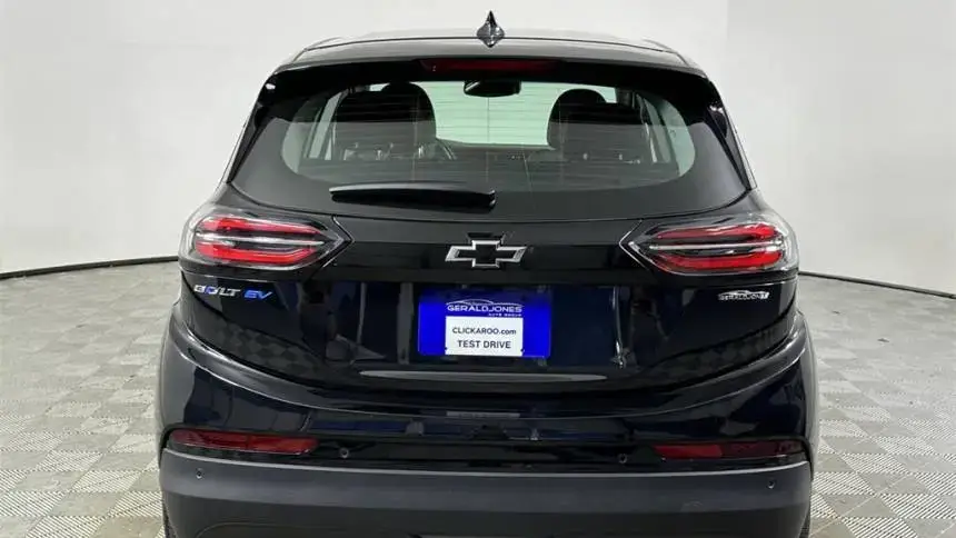 2023 Chevrolet Bolt - Images - 9