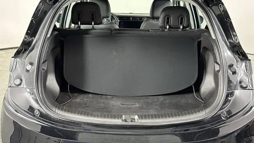 2023 Chevrolet Bolt - Images - 10