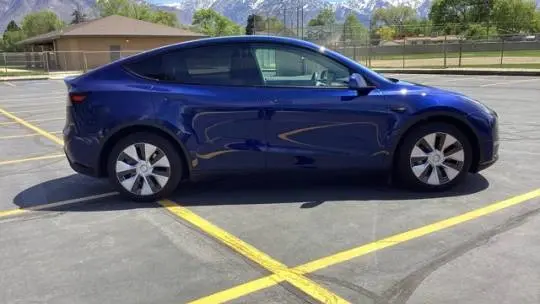 2023 Tesla Model Y 7SAYGDEE5PF787648
